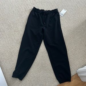 NWT Black Athleta Metropolis Jogger, size 4